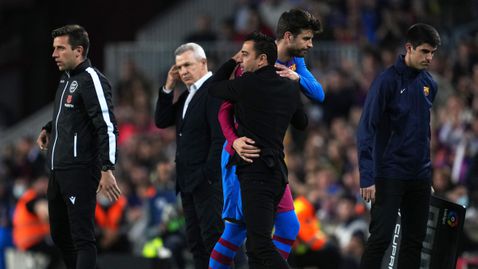  Чави уведомил Пике, че не счита да разчита на него, бранителят отказал да напусне 