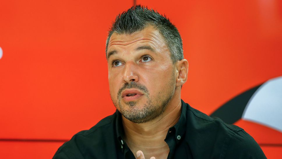 Божинов попита легендарен треньор какво би го накарало да работи в България