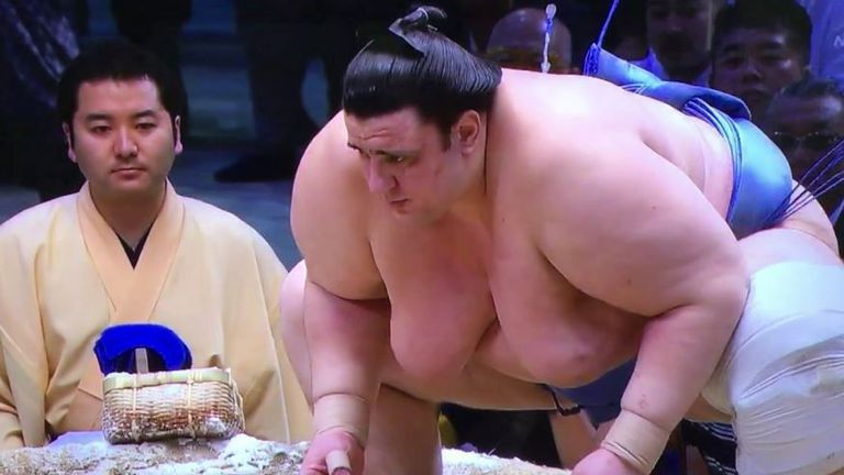 Даниел Иванов Аоияма допусна седма загуба на турнира по сумо в