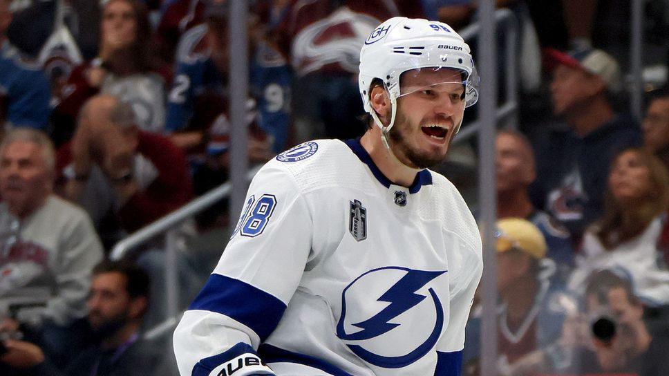 Тампа Бей обвърза дългосрочно трима свои играчи