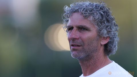 Танчо Калпаков: Няма да излезем срещу Славия, за да отбием номера, можем да продължим напред