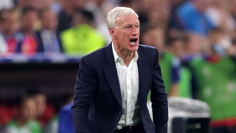 Над половината французи искат оставката на Дешан