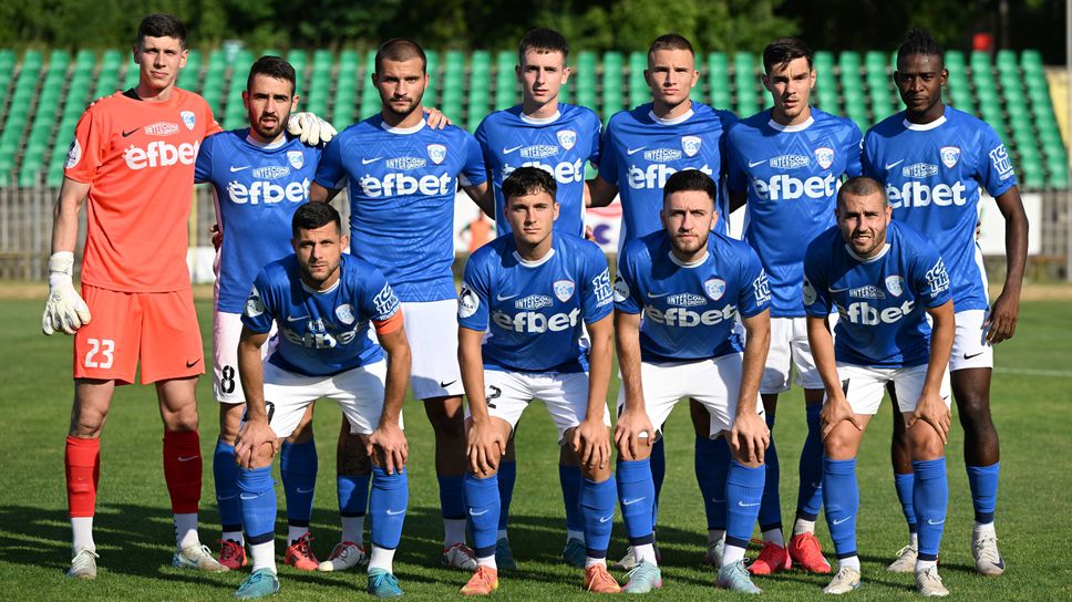 Добруджа и Спартак завъртяха реми