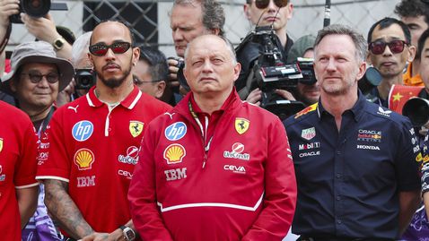  Прогноза: Хамилтън ще си тръгне, в случай че Ферари смени Васьор с Хорнър 