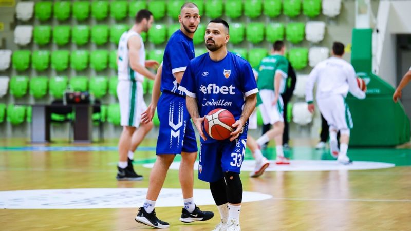 Николай Маринов остава за пети сезон в Спартак (Плевен)