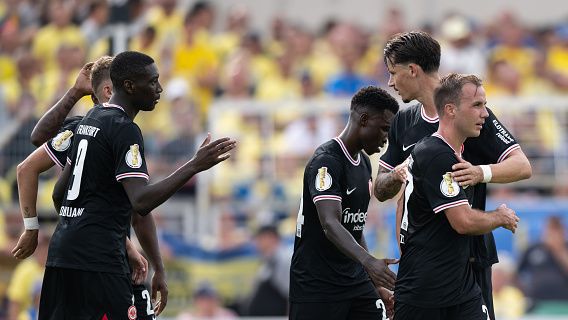 Айнтрахт разгроми със 7:0 Локомотиве (Лайпциг) за Купата на Германия