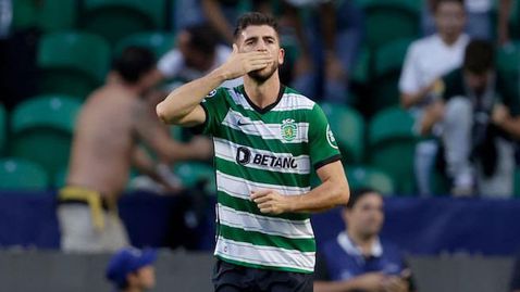  Спортинг нанесе първа загуба на Тотнъм с голове в последните минути 