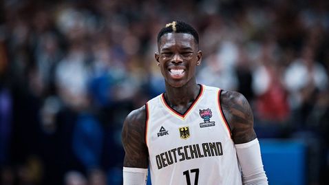  17 тройки на Германия стопираха Гърция към полуфинала, дисквалификации за Адетокунбо и Шрьодер 