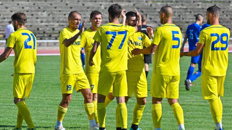 Марица запази шансове за оставане във Втора лига