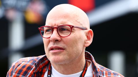 Вилньов се оказа заключен в тоалетна на летище