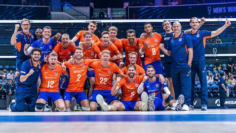 Нидерландия се справи с Катар на старта