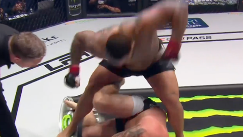  Олимпийски първенец по битка с сполучлив дебют в ММА 