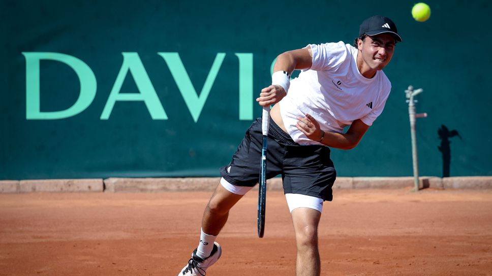 Първата ракета на България Иван Иванов допусна поражение с 0 2