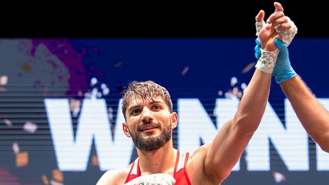 Рами Киуан се протяга тази вечер към световно злато №10 в историята ни