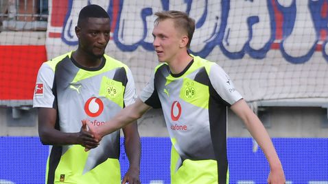 Борусия (Дортмунд) се възползва максимално от численото си предимство