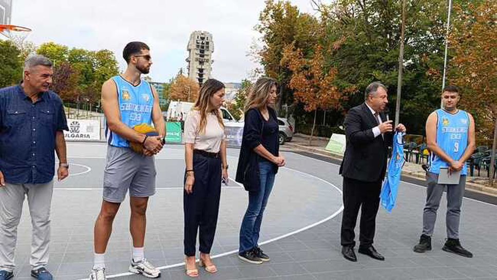 Пред сградата на Община Шумен започна четвъртото издание на Националния