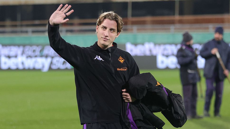 Бове се сбогува емоционално с Фиорентина 10 месеца след сърдечния арест