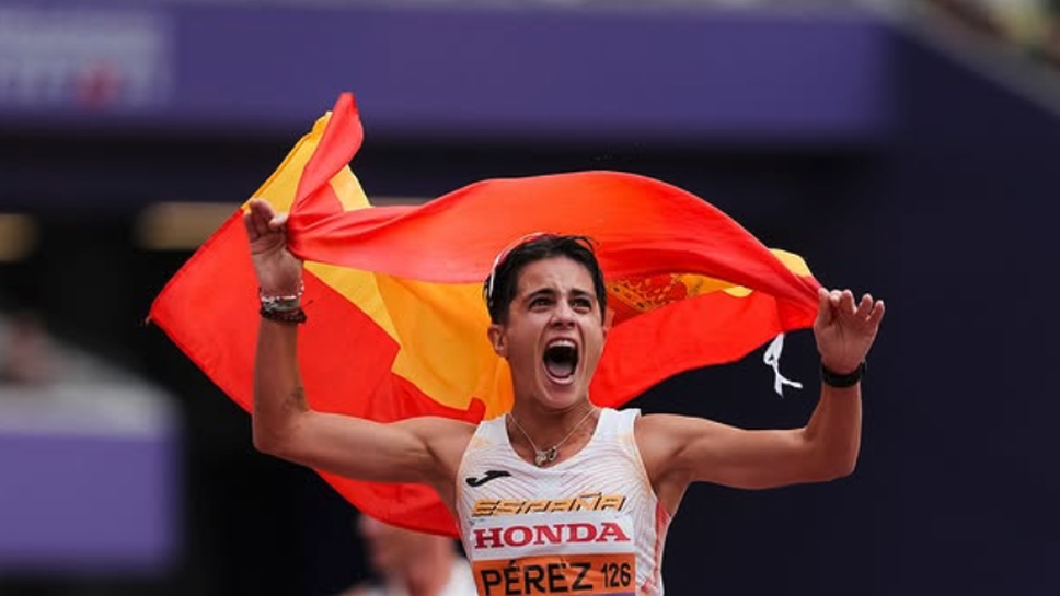 Ивън Дънфи и Мария Перес са първите шампиони на Световното