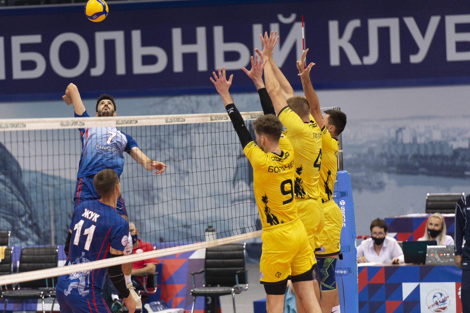 Феноменален Тодор Скримов заби 19 точки (7 аса) и донесе победа на Енисей