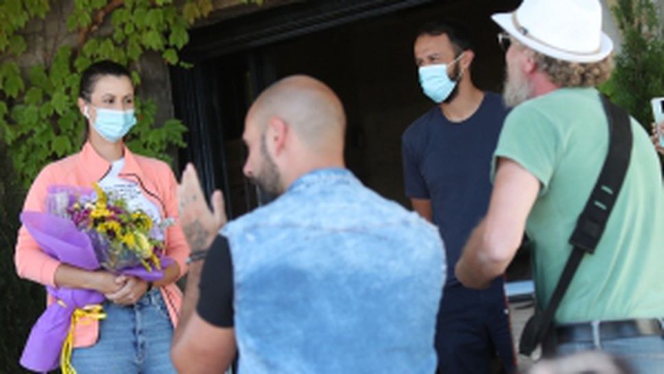 Уникално посрещане на Цветана Пиронкова на летище София