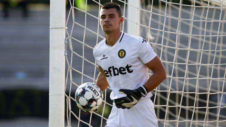  Миньор (Перник) възобнови договорите на четирима 