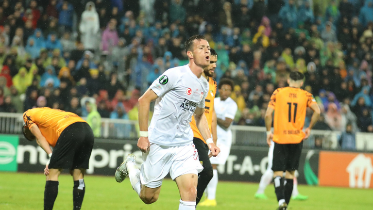 Отборите на Балкани и Сивасспор отново не разочароваха и записаха