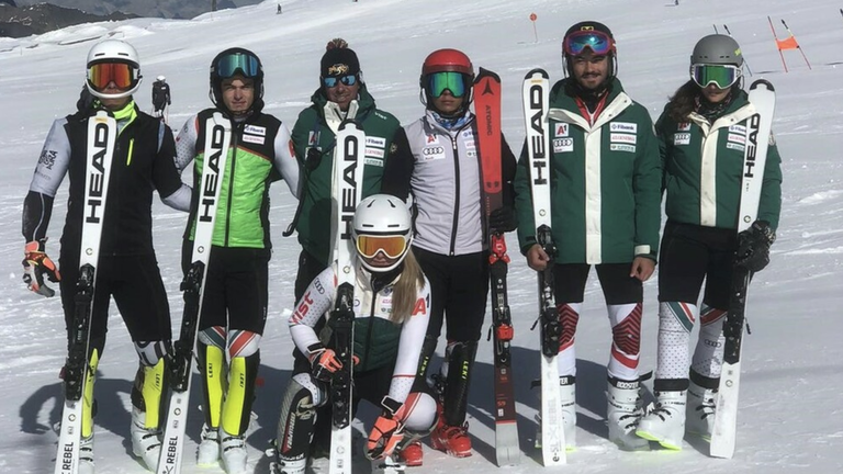 Националите от Б отбора на България по ски алпийски дисциплини
