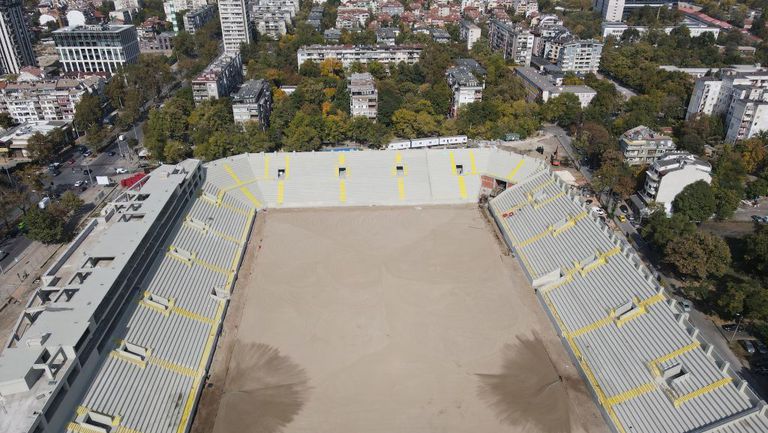 Нови снимки от Колежа показа днес PM Project Management LTD