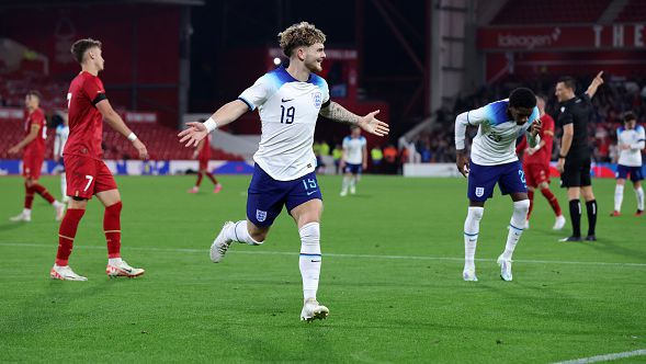 Младежите на Англия нанизаха 9 гола на Сърбия, въпреки че изоставаха в резултата