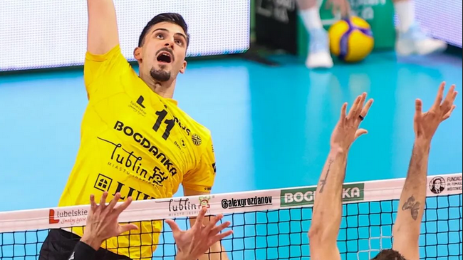 Капитанът на националния отбор на България Алекс Грозданов и шампионът