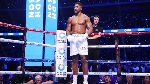 Двама от треньорите на Антъни Джошуа са загинали при автомобилната катастрофа в Нигерия