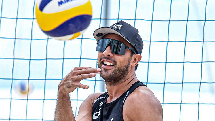 Тейлър Сандър обясни бягството си от СКРА Белхатов, сега е щастлив на плажа