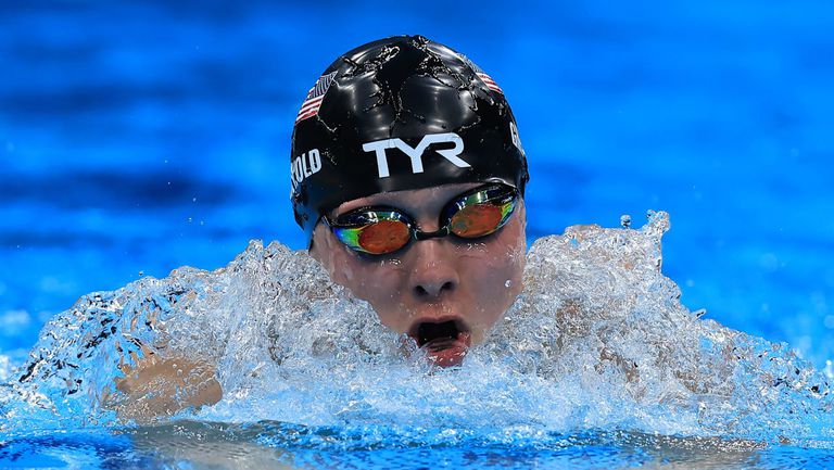 Срещу шампиона от Паралимпийските игри в плуването Робърт Гризуолд е
