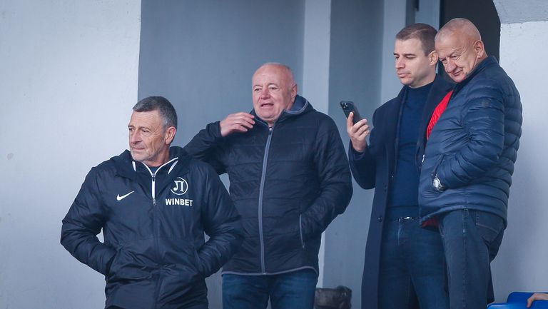 Крушарски отново се появи на мач на Локомотив (Пловдив)