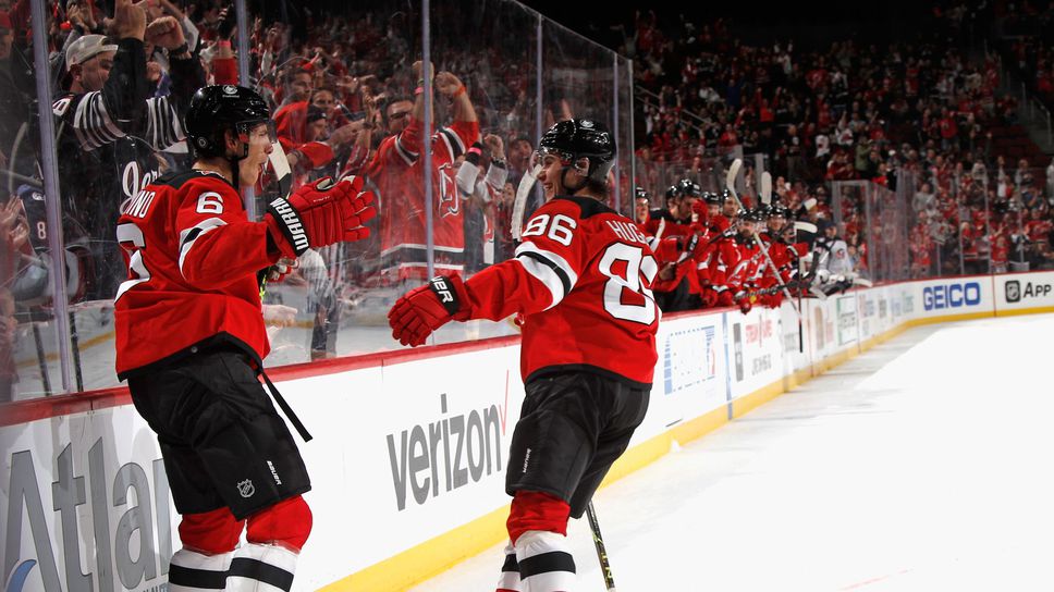 "Дяволите" сразиха "койотите" в НХЛ