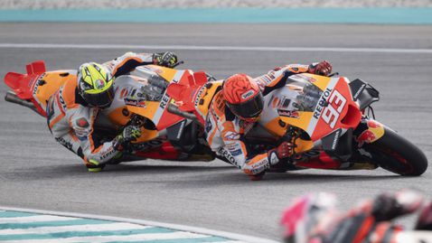 Пилотите на Хонда вече са с 50 падания за сезона