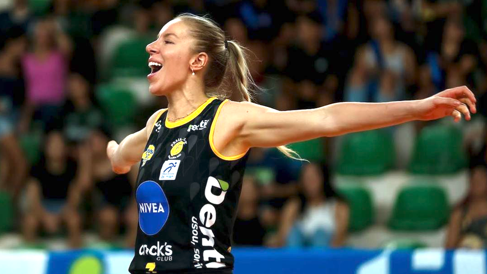 Добриана Рабаджиева и Прая се класираха за полуфиналите на Световното клубно първенство