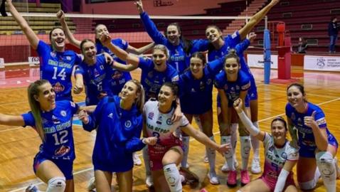 Лора Китипова и Емилета Рачева на полуфинал за Купата на Сърбия