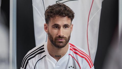 Португалски национал спира с футбола