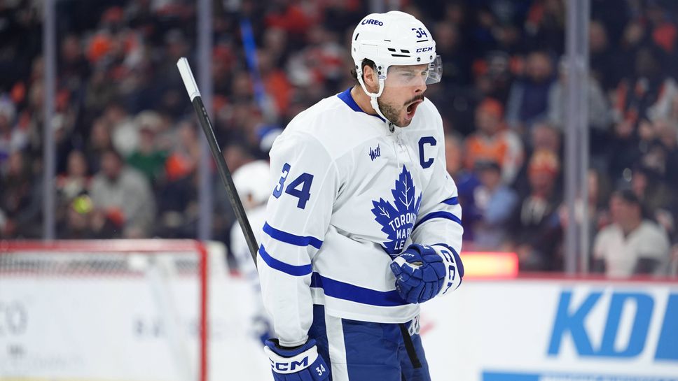 Звездата на тима от НХЛ Торонто Мейпъл Лийфс Остън Матюс