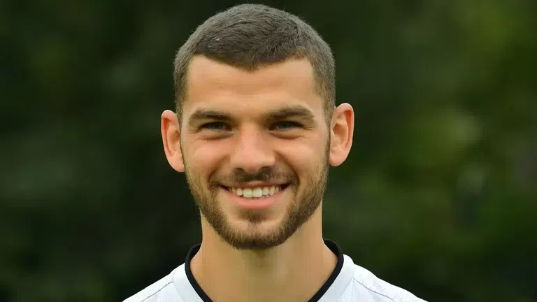 Българският централен защитник Милен Манчев направи трансфер от шестодивизионния германски