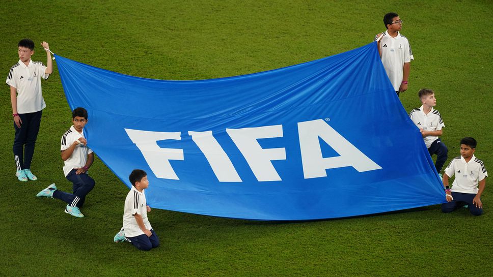 Арести на високо ниво във ФИФА часове преди Конгреса, "лъснаха" девет имена (видео)