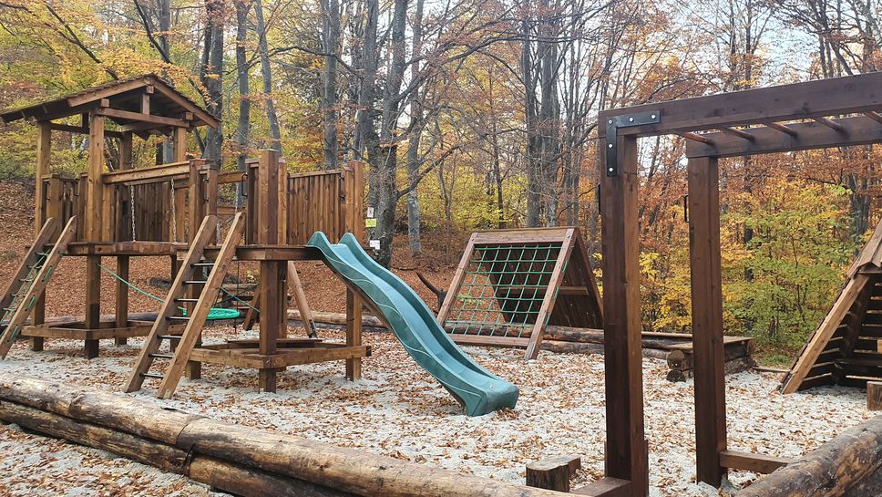 Нова спортна площадка зарадва дeцата на Витоша