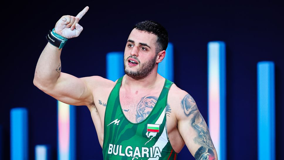 На Велика събота суперталантът във вдигането на тежести от Червен