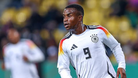 Разкриха сериозна измама с популярен футболист, българските младежи са сред потърпевшите