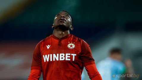 Ще прояви ли лоялност футболист №1 на ЦСКА? Договорът му изтича, а “червените” го убеждават да не си тръгне без пари