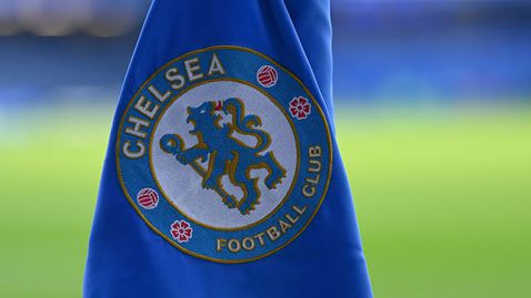  Челси прикани почитателите да бъдат „ извънредно деликатни “ в Неапол след вчерашните произшествия 