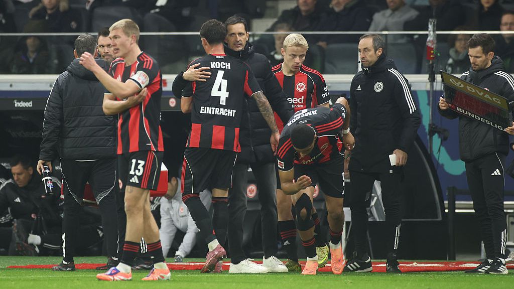 Красив гол на японец отново доближи Айнтрахт до топ 4