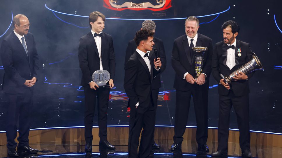 Новият световен шампион успешно провокира Бин Сулайем