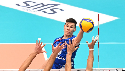  Денислав Бърдаров с 11 точки, ИББ не спря Фенербахче 